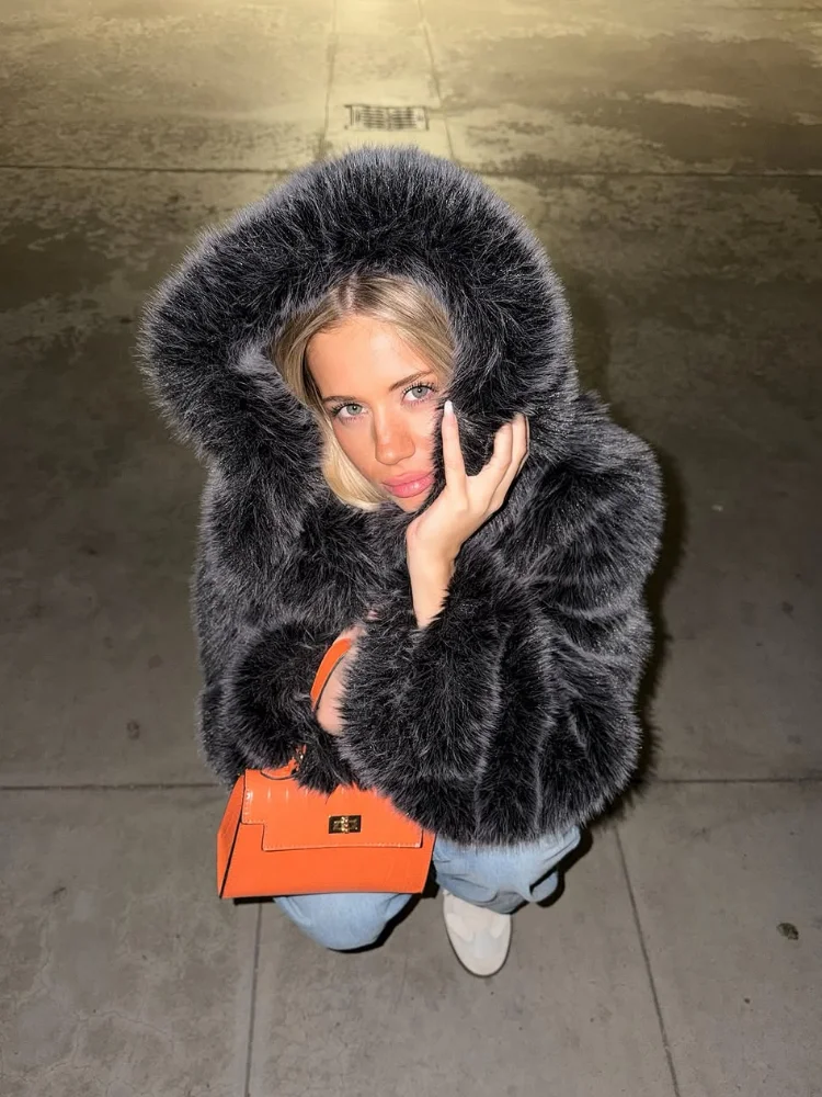 2025 herbst Winter Chic Schwarz Faux Pelz Hoody Frauen Mantel Casual Langarm Reißverschlüsse Weibliche Outwear Elegante Kurze Dame Outwear