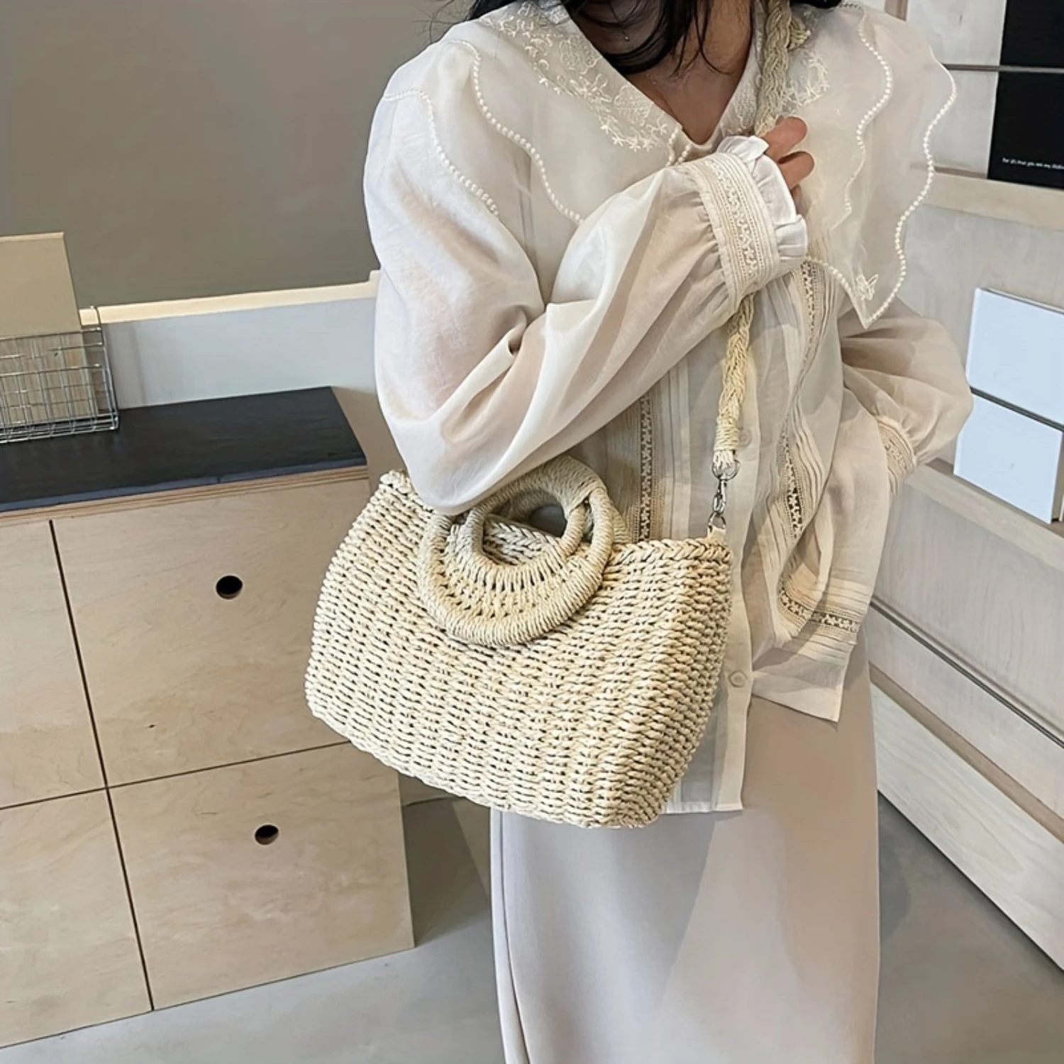 

Chic Neutral Tone Woven Handbag, Casual Paper Straw Beach Bag, Vacation Travel Shoulder Bag, Versatile Style Basket Bag With Rou