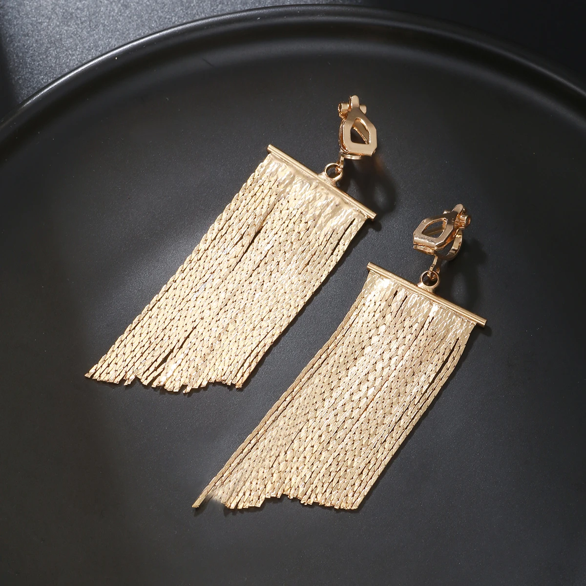 New Classic Clip on Earrings Ladies Exaggerated Tassels Earrings Fashion Ladies Korean Earrings Jewelry