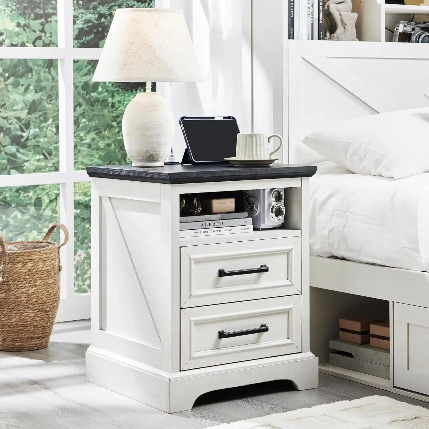 Nightstand with Charging Station,End Table with 2 Drawers Storage,Side Table,Bedside Cabinet for Bedroom,Living Room,White