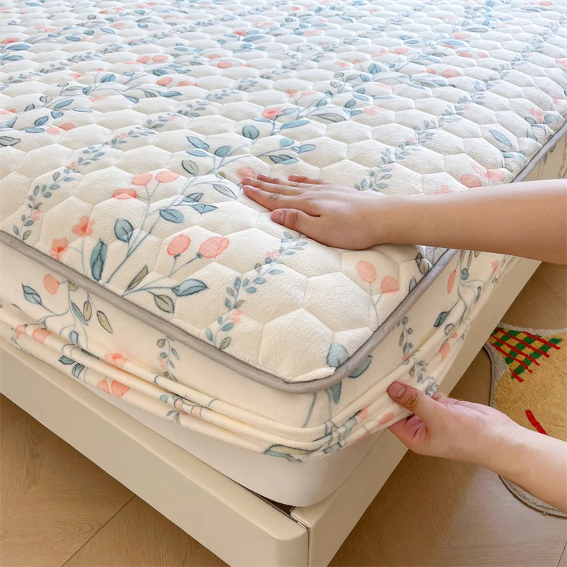 Bonenjoy 1pc Warm Bedspread Queen Size Bed Cover Floral Style Bed Linen Elastic Mattress Cover cubre colchón (No Pillowcase)