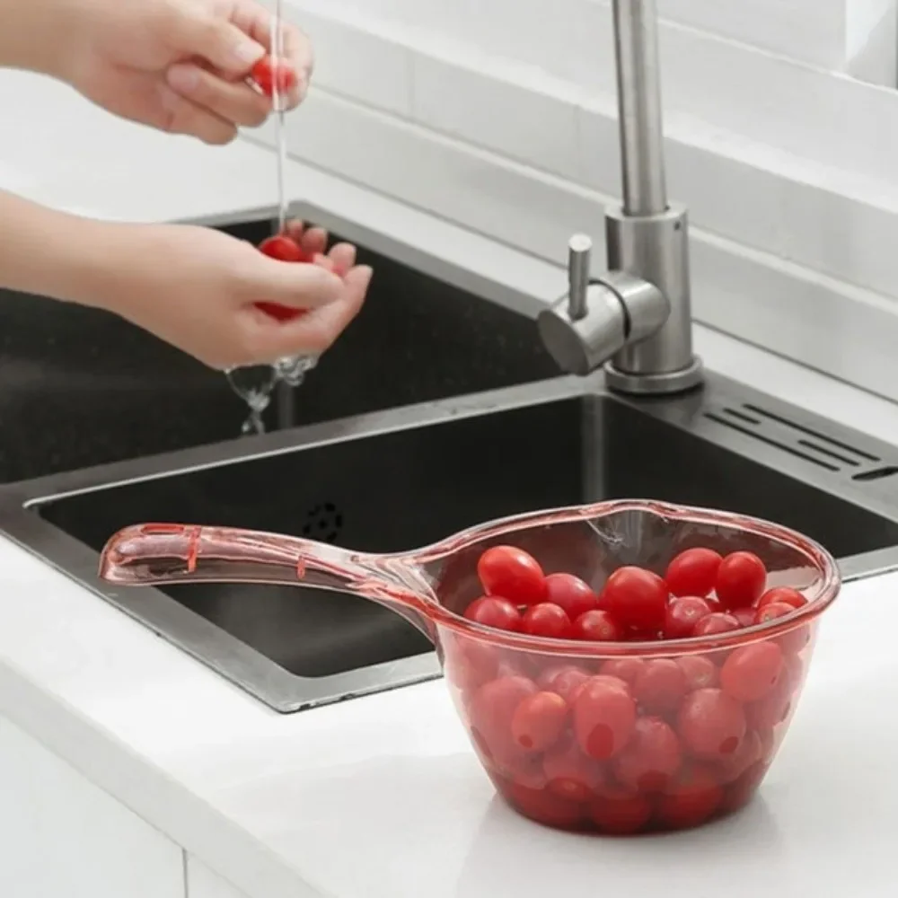 1PC Plastic Water Ladle Large Capacity Transparent Water Dipper Thickened Bath Water Spoon Kitchen Tools Shampooing Water Scoop