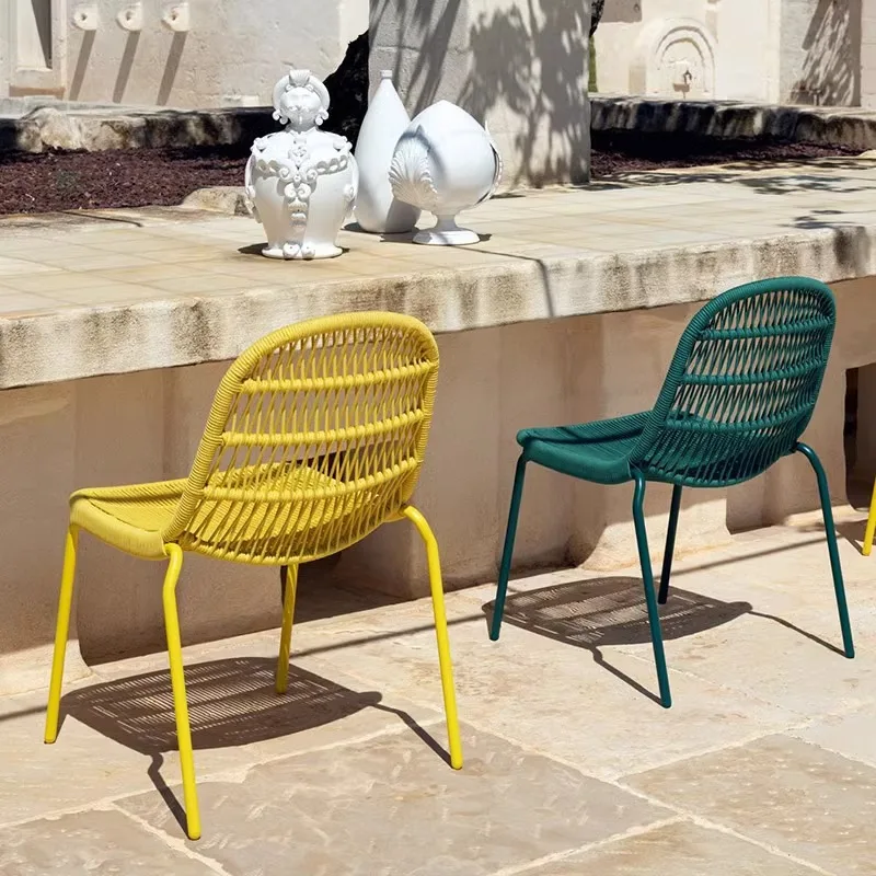 Outdoor-Rattan-Tische und Stühle, Balkon, Innenhof, Freizeit, Restaurant, Villa, offene Luft