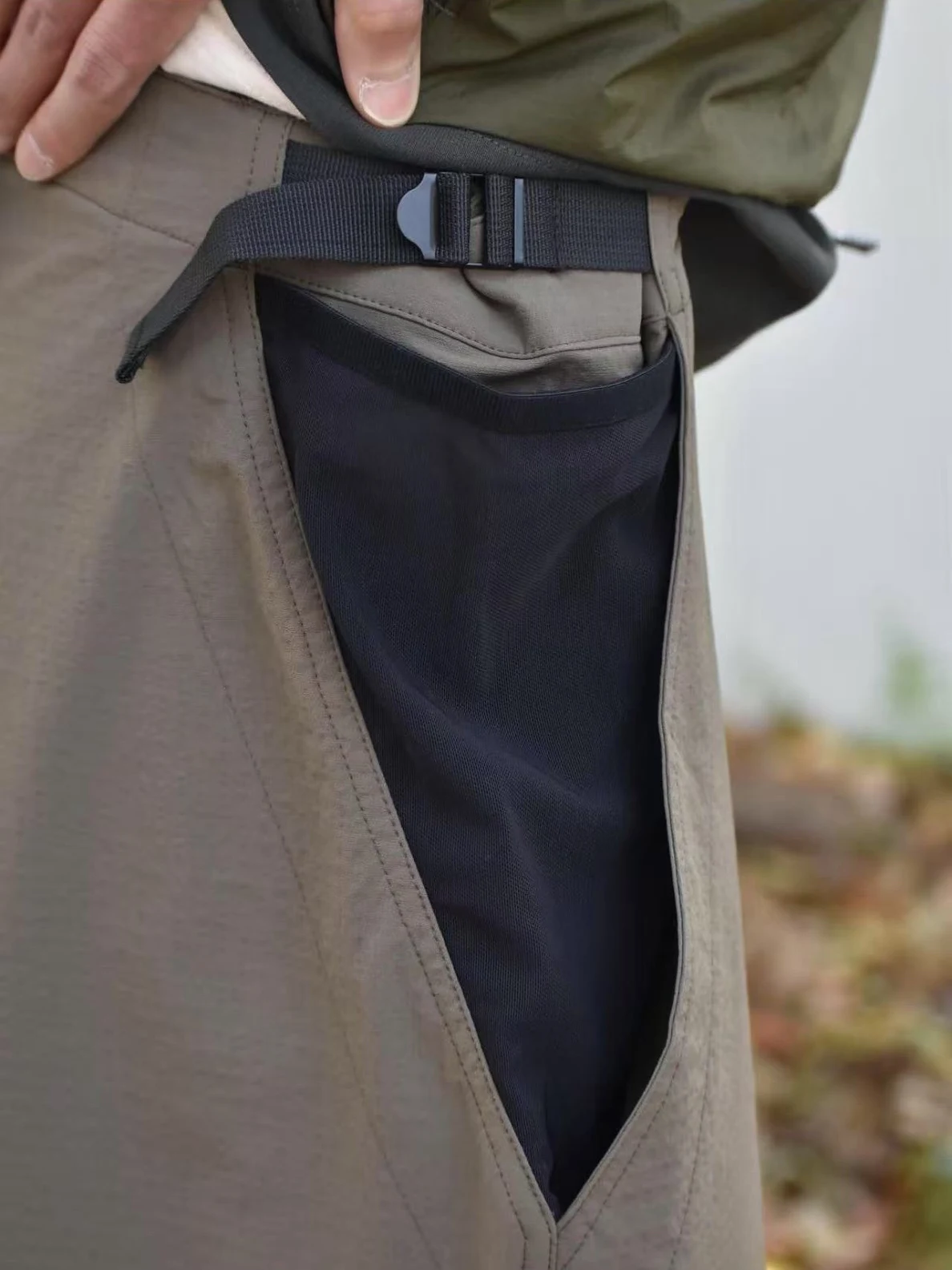 Roahiking Creek Outdoor Sports Function Wind Quick-Drying Tear-resistant Shorts