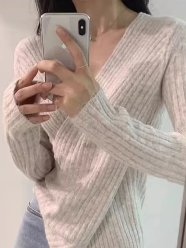 Maglia lunga da donna Sve lavorata a maglia Cross Ne Design Slim Fit Autunno Inverno Faionable Top Lunghezza insolita Lunghezza regolare