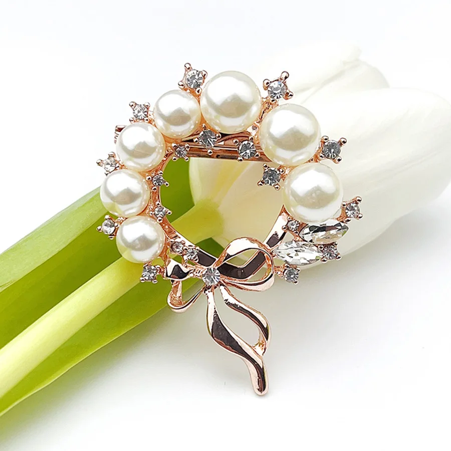 New Spring Summer Multiple Styles Pearl Rhinestone Dragonfly Wreath Brooch Women Coat Sweater Anti Fall Clothes Pin Decoration