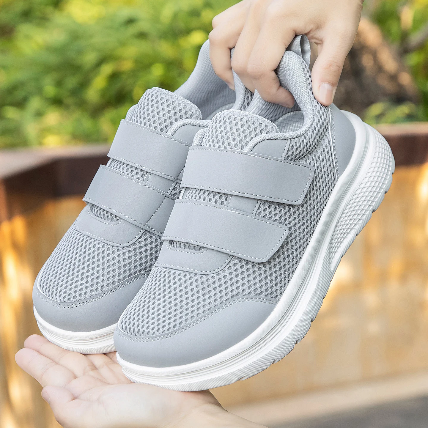 Wide Fit Diabetic Walking Shoes Adjustable Hook and Loop Orthopedic Sneakers for Swollen Feet Extra Wide Toe Box Walking Shoes