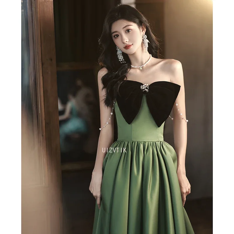 Einfache grüne lange Abendkleider für Damen, trägerlos, Satin, große Schleife, knöchellang, Ballkleider, luxuriöses formelles Party-Anlasskleid