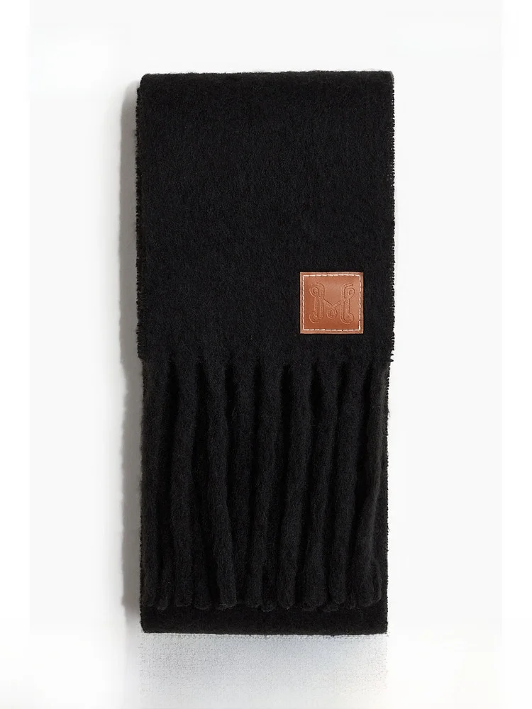 

H&M Soft Furry Tassel Weave Pressed Flower Scarf Spring Autumn Winter Polyester Fiber Long Scarf Fashion Accessory