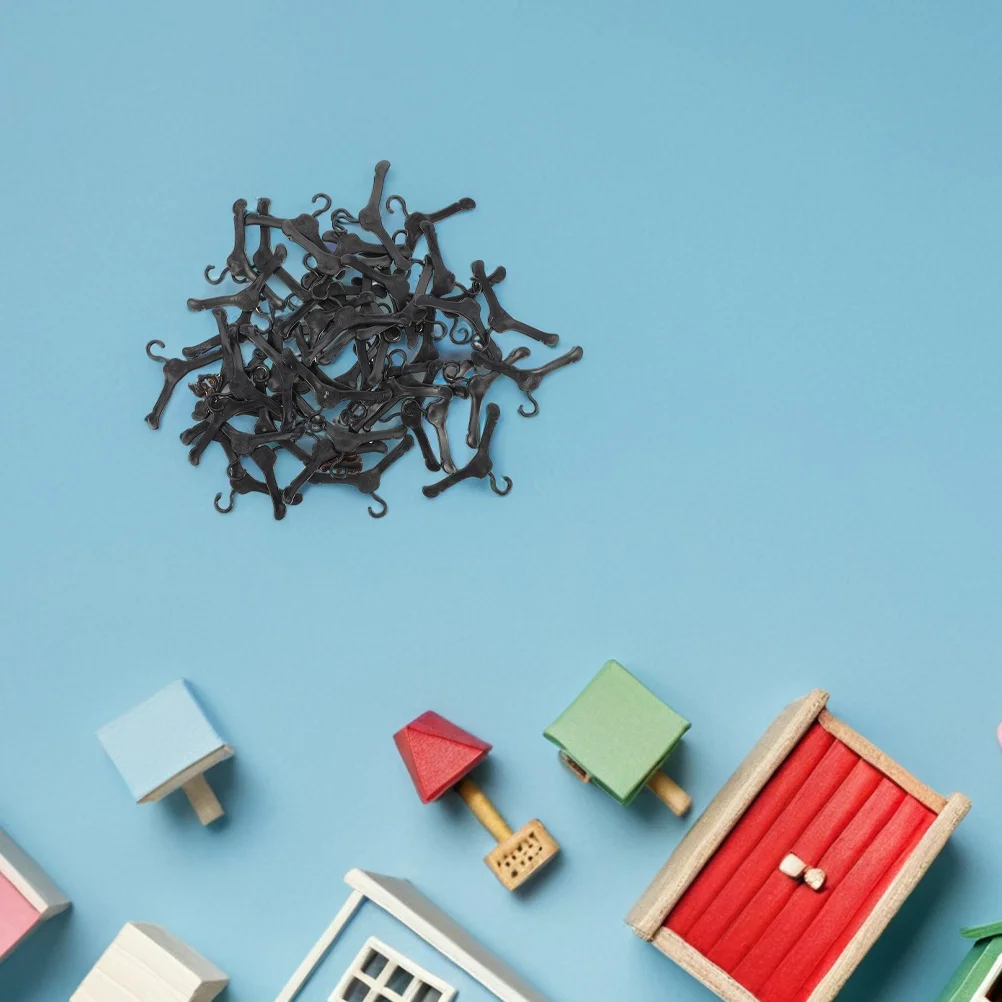 

100Pcs Mini Hangers for Dollhouse Clothing Organizer Miniature Dress Rack Portable Storage Display Stand Small Clothes Drying