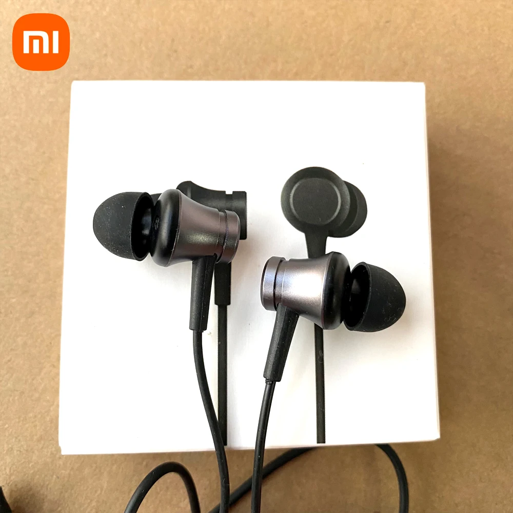 شاومي مكبس 3 سماعة Mi الطازجة النسخة الأساسية 3.5 مللي متر في الأذن سماعات ل MIUI CC9 برو A3 لايت بوكو X4 X3 برو Redmi نوت 9 8 8T