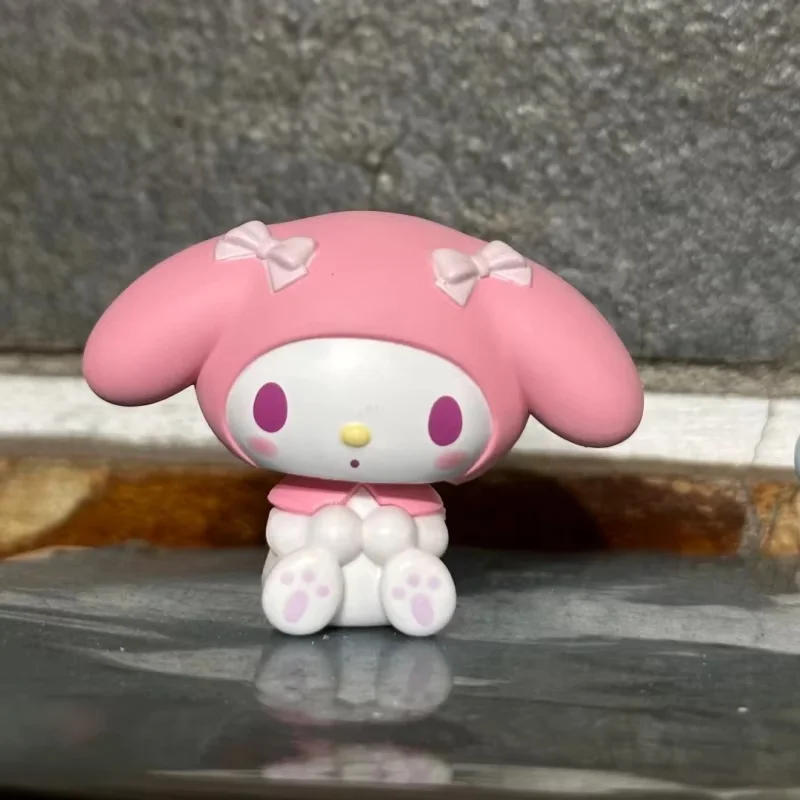 Genuine Bandai Gashapon Sanrio Characters Kuromi Melody Cinnamoroll Shaking Head Style Toy Kids Gift Collectible Model Ornaments