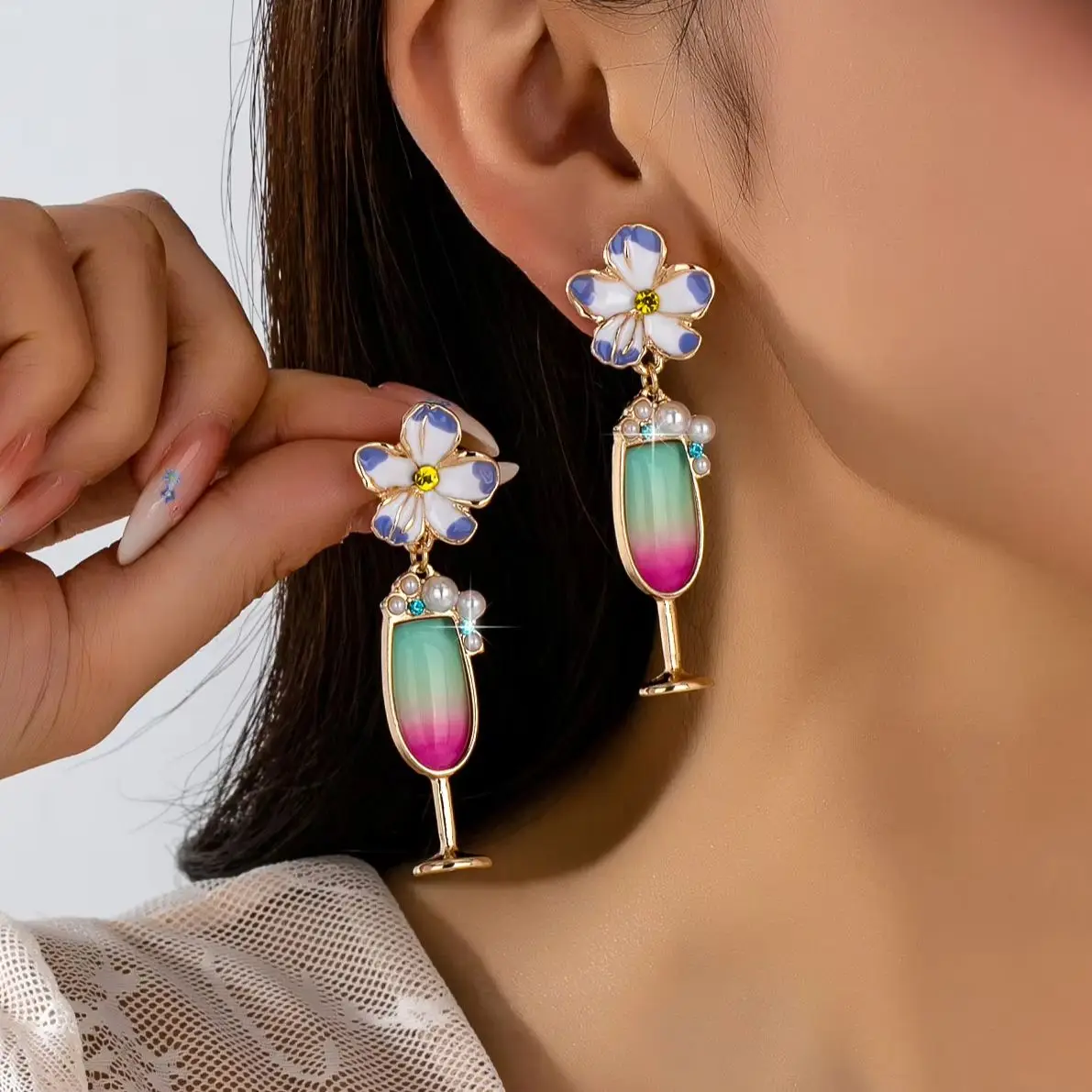 1 Pair of Sweet and Fresh Summer Girl-Style Earrings for Beach Vacations, Featuring Blue and White Flowers with a Pink and Green Gradient Cocktail Glass Design, Adorned with Blue Glass Gems and Faux Pearls, Suitable as Women's Accessories for Beach Vacations