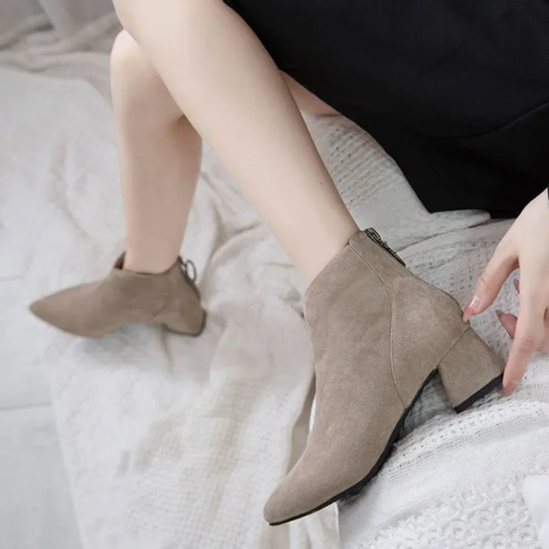 New Women V-mouth Short Boots Autumn Thick Heel Work Shoes Versatile Pointed Toe Suede Ankle Boots Casual Back Zip Botas