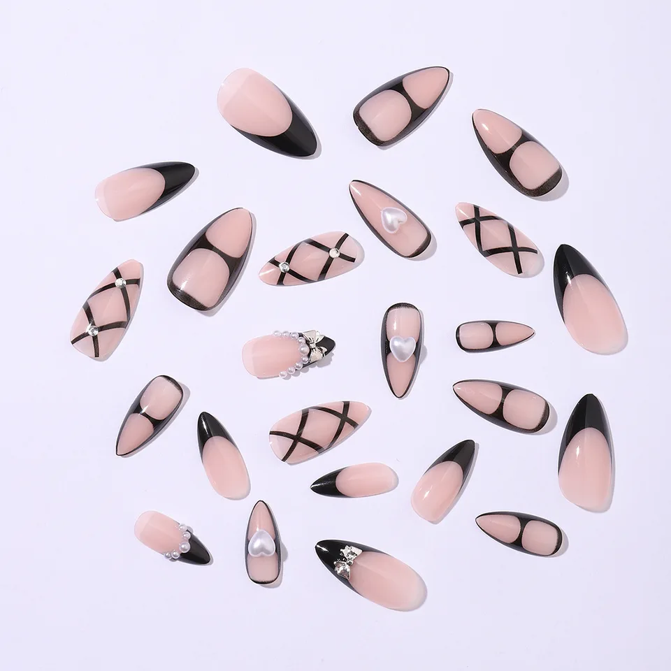 24 uñas postizas negras de Halloween con murciélagos, forma almendra, decoradas con remaches y moños, reutilizables, acrílicas 5