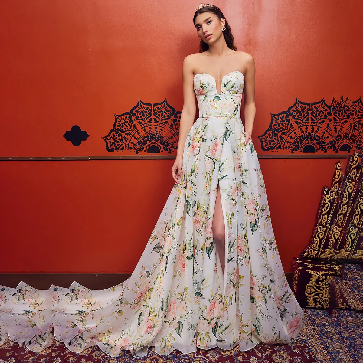 Vestidos de novia alternativos de organza floral floreciente personalizados, mangas largas de globo extraíbles, vestido de novia con abertura larga y bolsillos