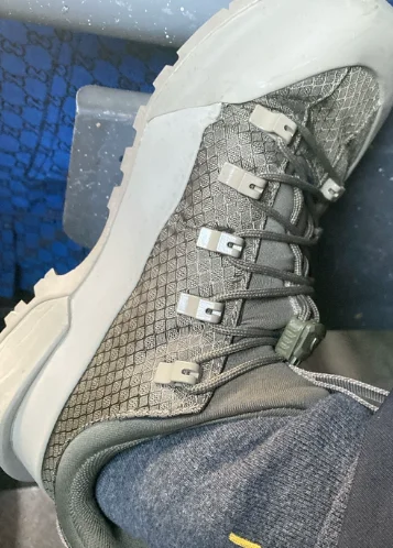 

Mens Outdoor Hiking Shoes Mens High Quality Fashion Casual Snow Boots Hiking Shoes Non-slip Shock-absorbing Wear-resistant