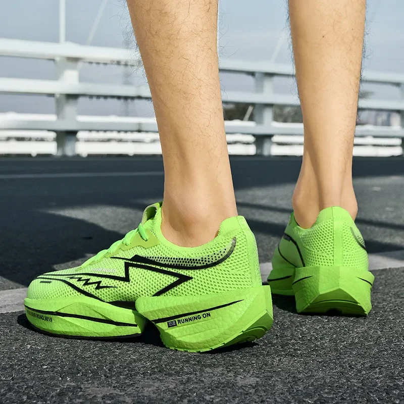 Maratonowe buty do biegania wysokiej jakości markowe do biegania na świeżym powietrzu ultralekkie trampki szosowe superkrytyczne EVA amortyzujące