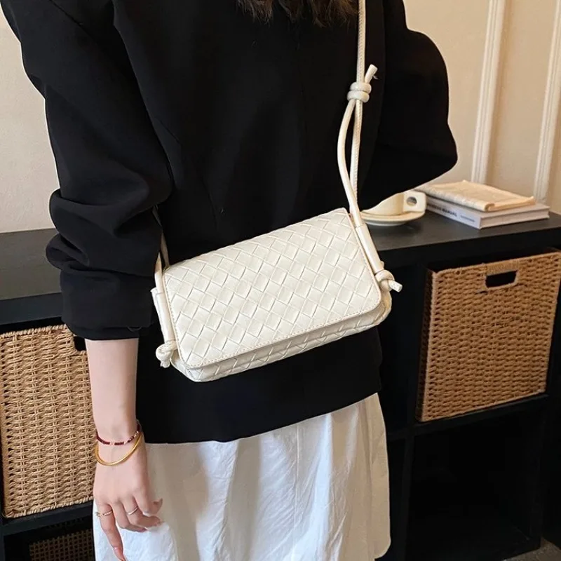 Luxury Diaper Bag For Ladies Unique Solid Color Tote Original Textured Satchel Casual Elegant Design For Commuter Use