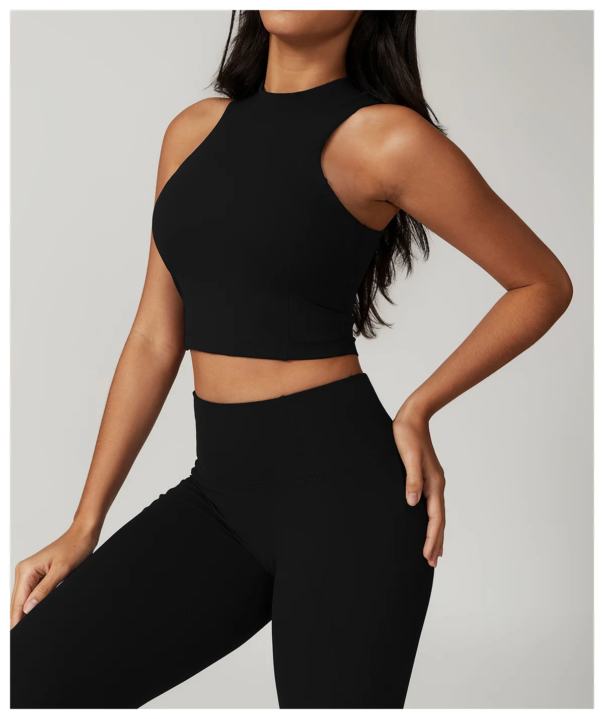 

Camisa sin mangas con parte inferior ajustada y top con espalda cruzada y cuello redondo，Tops lisos sin mangas de verano