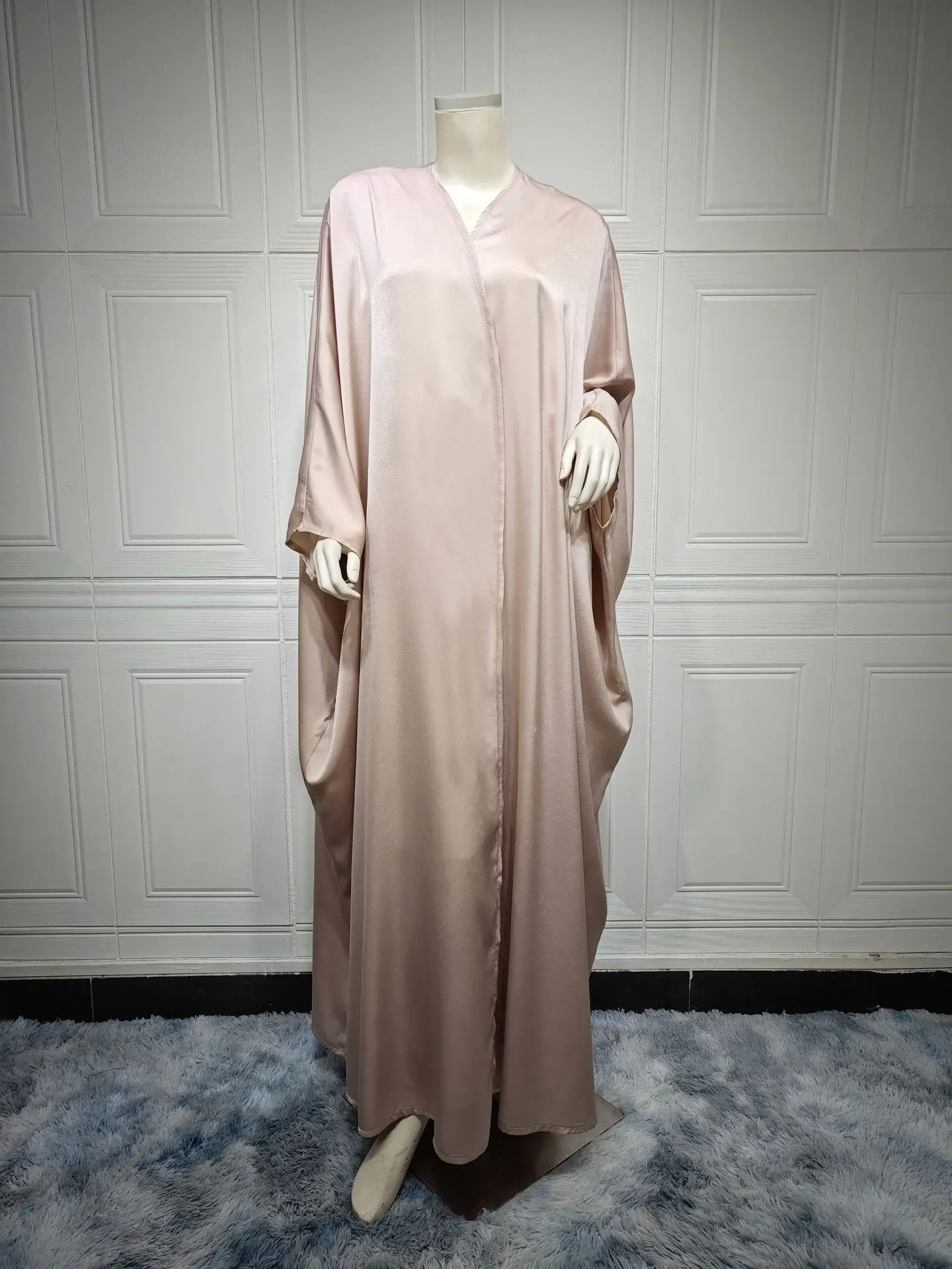 Muslim Modest Fashion Solid Satin Batwing Sleeve Casual Abaya Saudi Arab African Women Clothing Moroccan Kimono Kaftan Robe