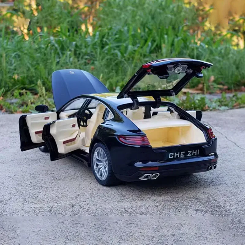 Orignial Diecast Alloy 1:24 Scale CHE ZHI Car Model Static Collection Decorated Holiday Gifts Toys