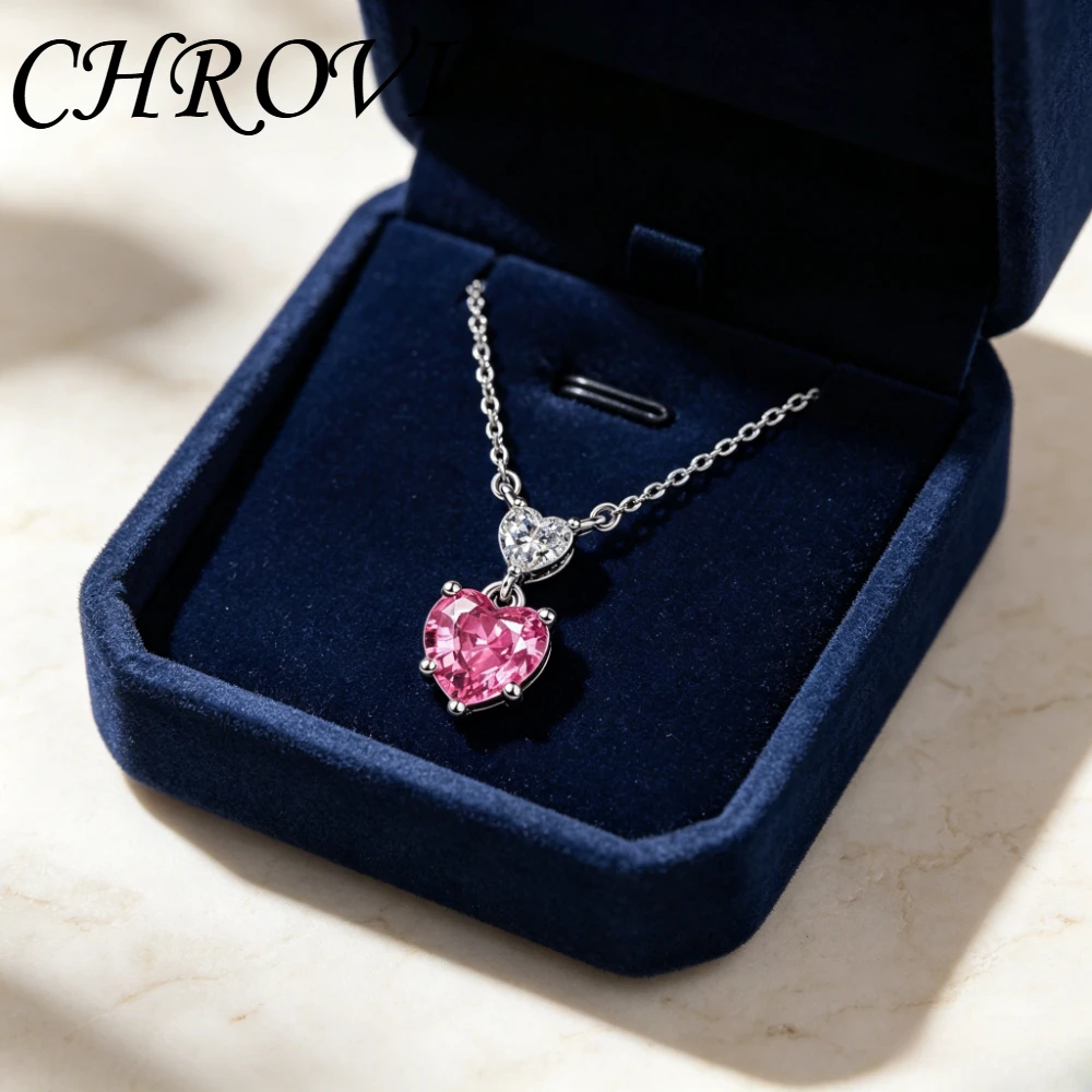 Exquisite 925 sterling silver pink heart-shaped pendant. Simple and elegant, it is a lockbone chain.