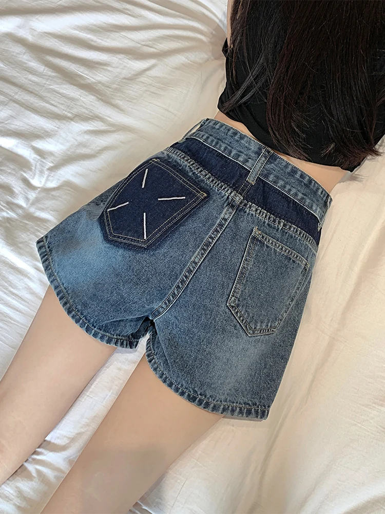 

Джинсовые шорты с высокой талией, А-силуэт, женские, лето 2024, новые, свободные, стройнящие, с широкими штанинами, винтажные, с контрастными цветами, трендовые