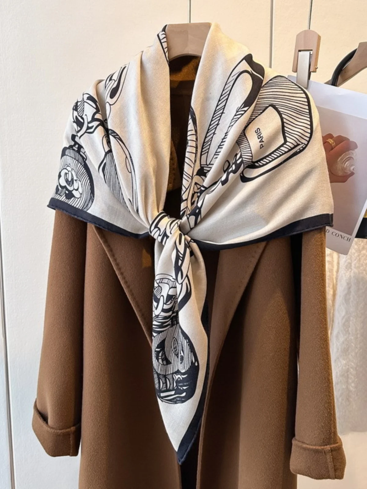 

Elegant Silk Wool Scarf Versatile Chain Handle Bag Floral Print Large Size Shawl Versatile Accessory for Women Business OL Style