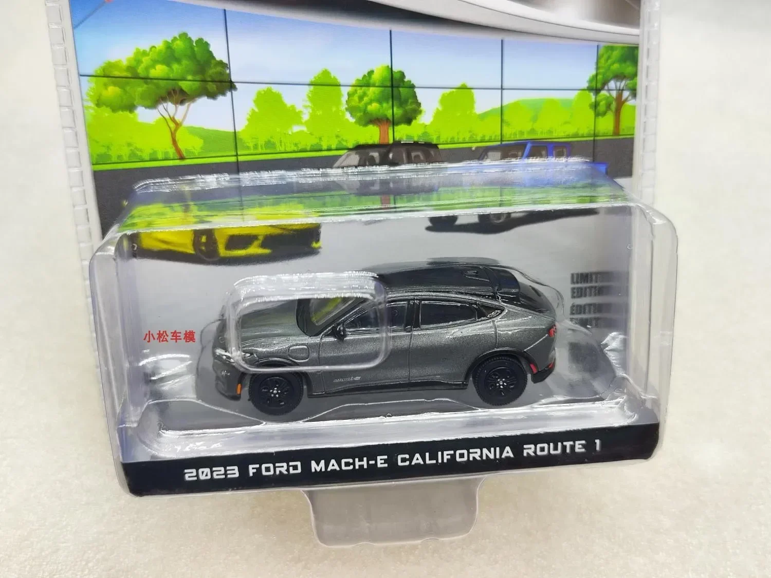 GreenLight 1:64 Exhibition Hall Floor Series 4-2023 Mustang Mach-E California Highway 1 Carbonized Grey Alloy car model