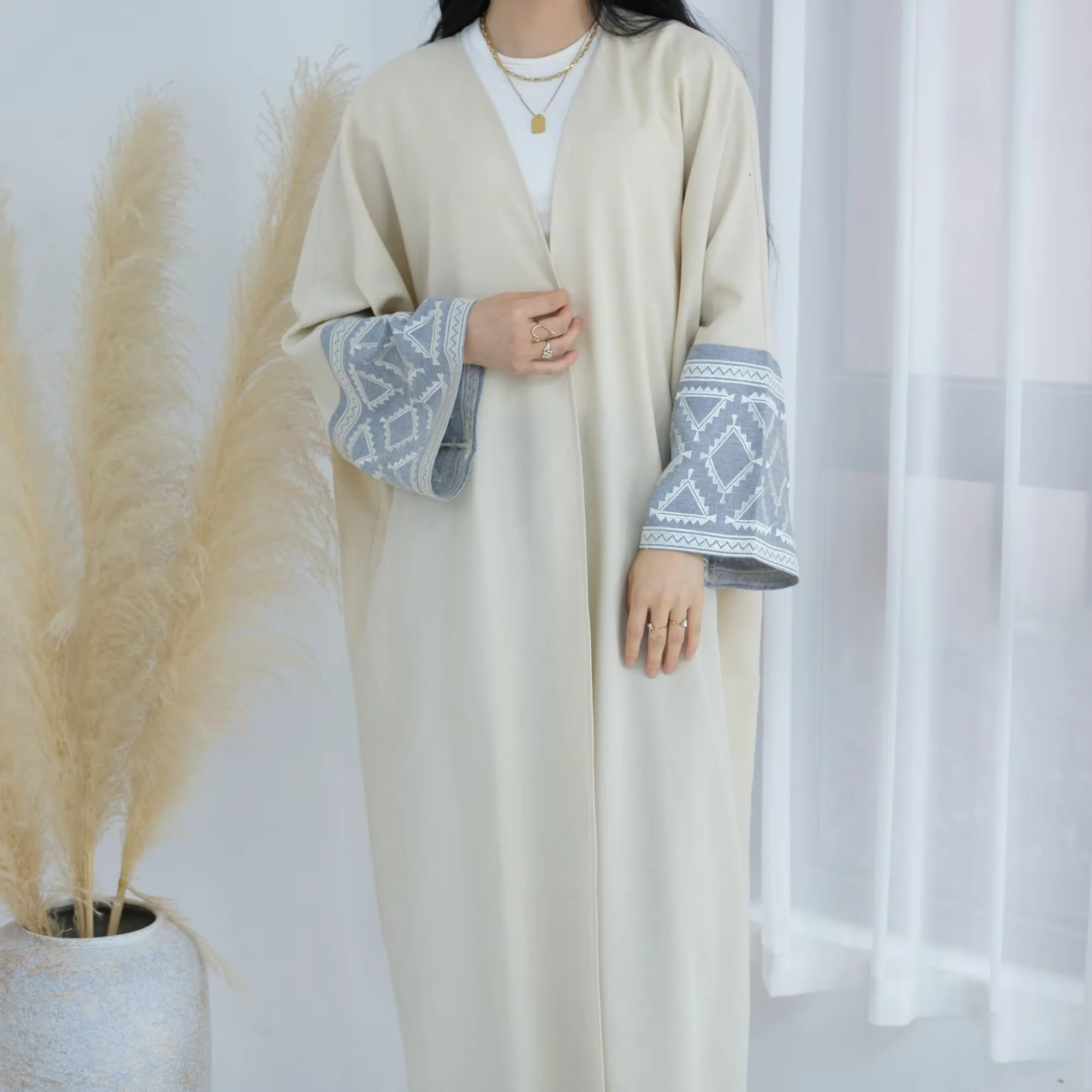 

Eid Embroidery Muslim Dress for Women Arab Dubai Abaya Luxury Islam Kebaya Turkey Kaftan Robe Ramadan Kimono Cardigan Jalabiya