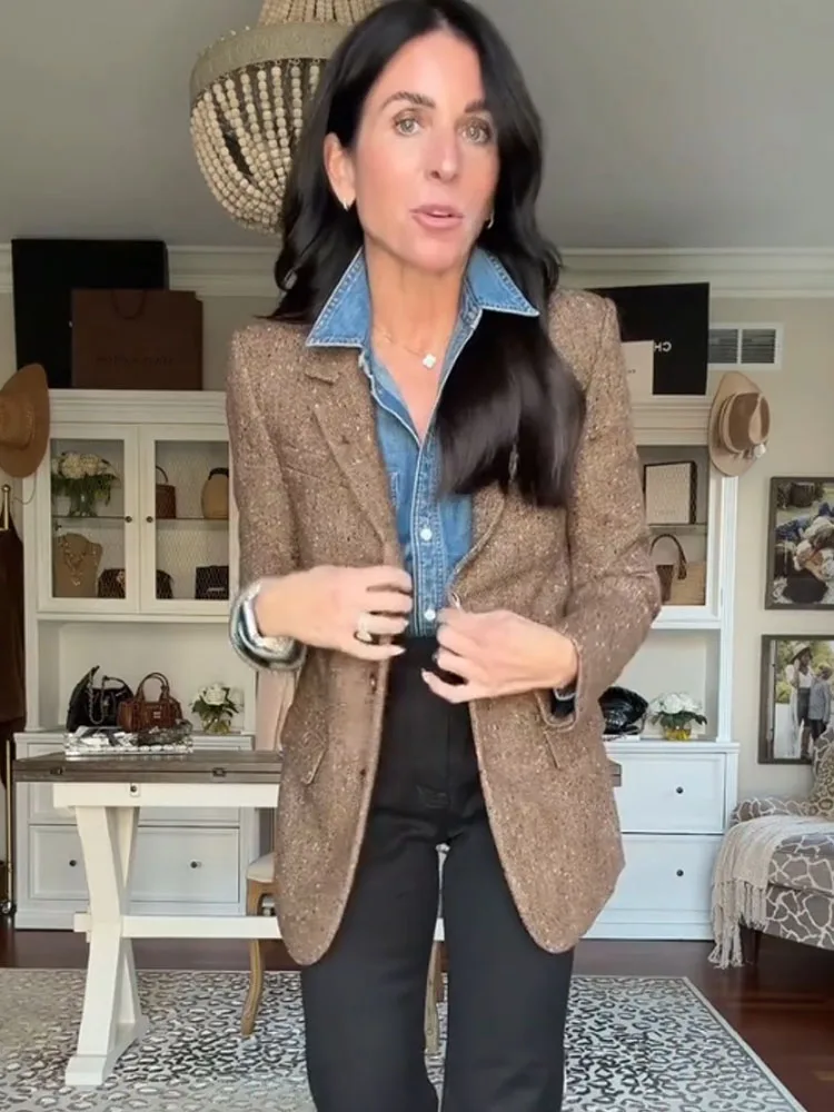 

HH Woman Textured Blazer Coat Casual Loose Street Style Coat Female Fashion Single Breasted Long Sleeves Lapel Pocket Jacket