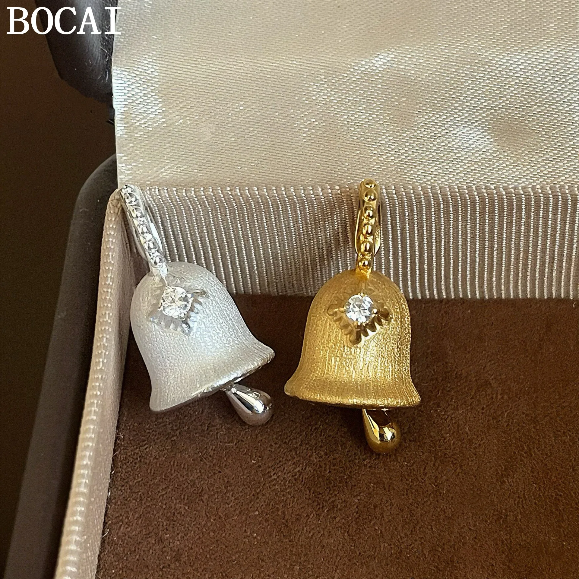 

Новинка BOCAI: Модный и роскошный универсальный кулон-колокольчик из стерлингового серебра S925 с матовой отделкой и сверкающими бриллиантами