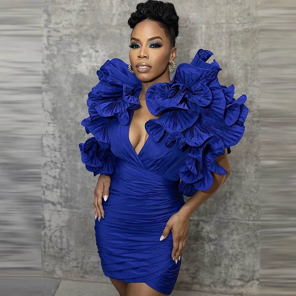 Vestidos de fiesta de cóctel cortos de color azul real, cuello en V, volantes, plisados escalonados, vestido de fiesta de sirena, vestidos de cumpleaños de baile sexys para niñas