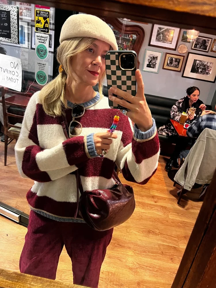 

Casual Wine Red White Stripe Women Crew Neck Knitted Sweater Elegant Full Sleeve Loose Sweater Lady New Daily Commuting Sweaters