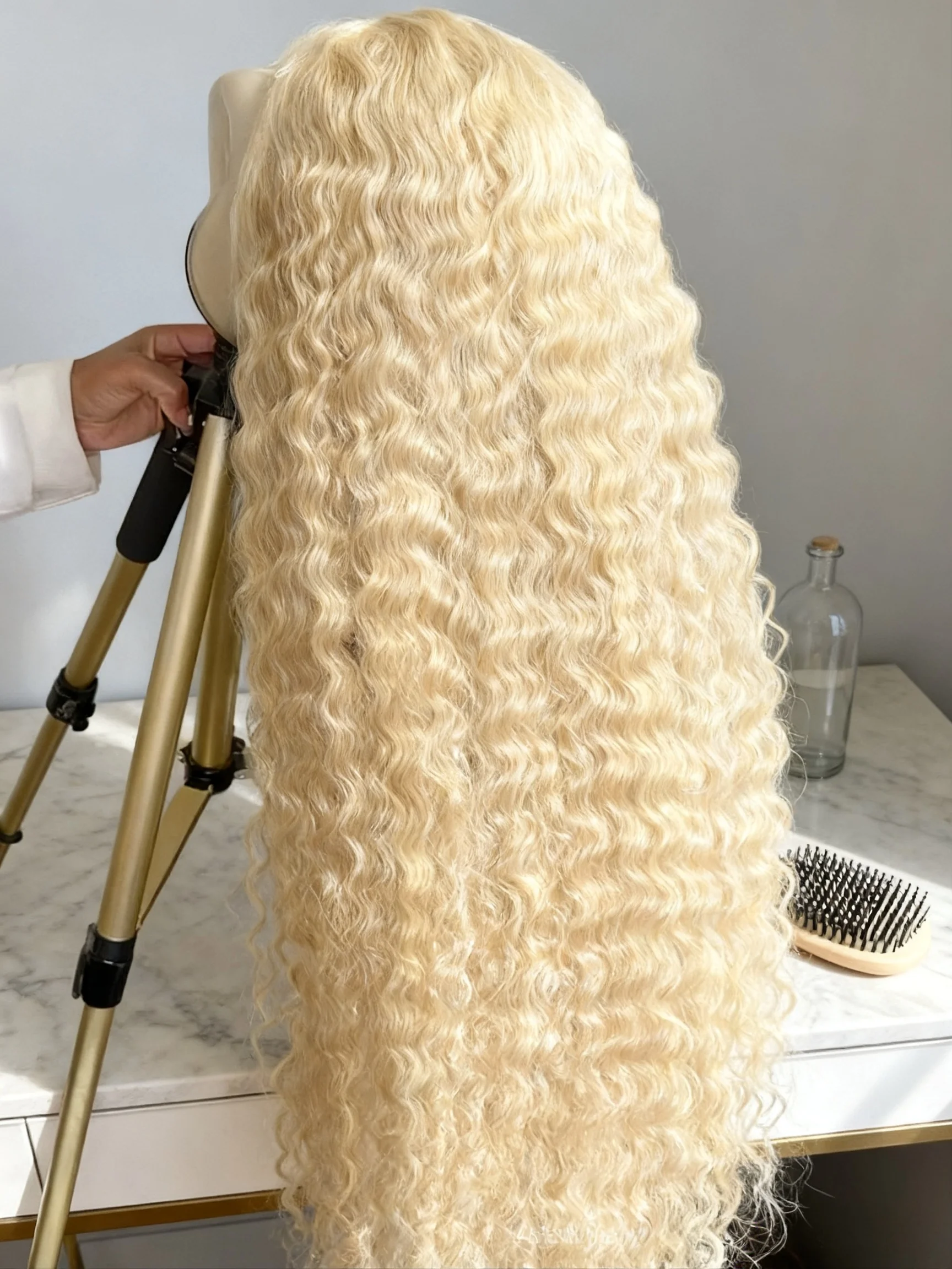 

613 Blonde Color 13x6 Lace Front Wig 40 Inch Deep Wave Human Hair 13x4 Frontal Natural Hairline Honey Blonde Wig For Women Cosplay Fashion Wigs