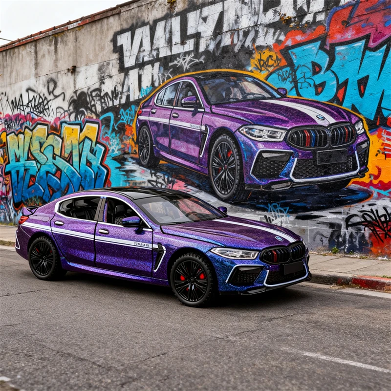 1:32 M8 Modello di auto sportiva in lega Simulazione di auto Giocattolo Regalo di compleanno per bambini Ornamento da collezione