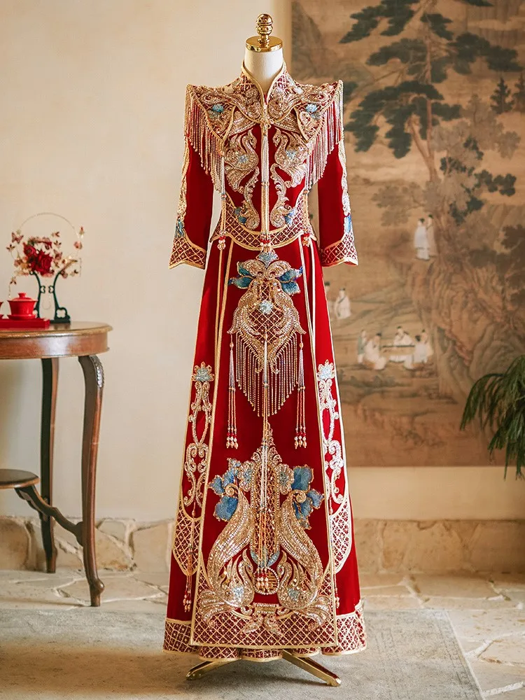 

New heavy-duty velvet wedding dress for brides cloud-shoulder Chinese-style