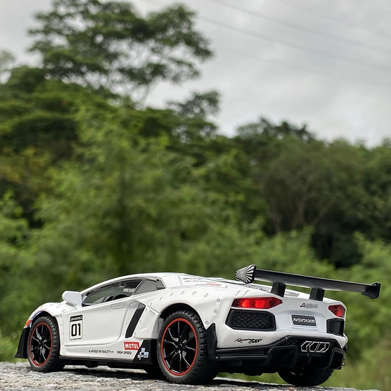 نموذج سيارة رياضية من سبيكة Aventador LP700 ، محاكاة على شكل دييكاست ، سيارات لعبة معدنية ، صوت وإضاءة ، هدية مجموعة ، 1:32