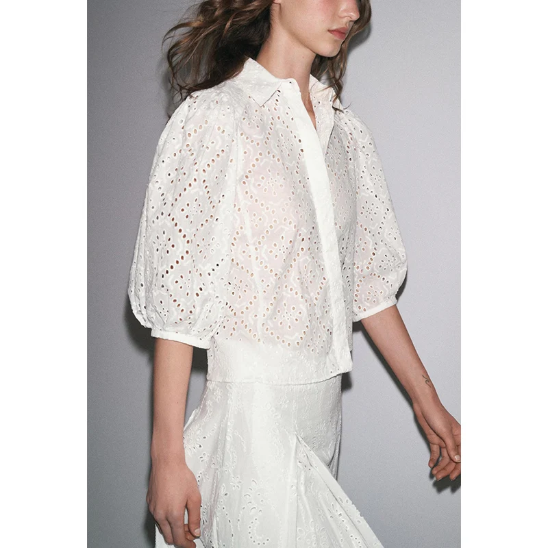 

Summer New Women's Simple Sle irt Hollow out Embroidery Cotton Puffy Sves Turn-down Collar Cotton Blend Casual irt