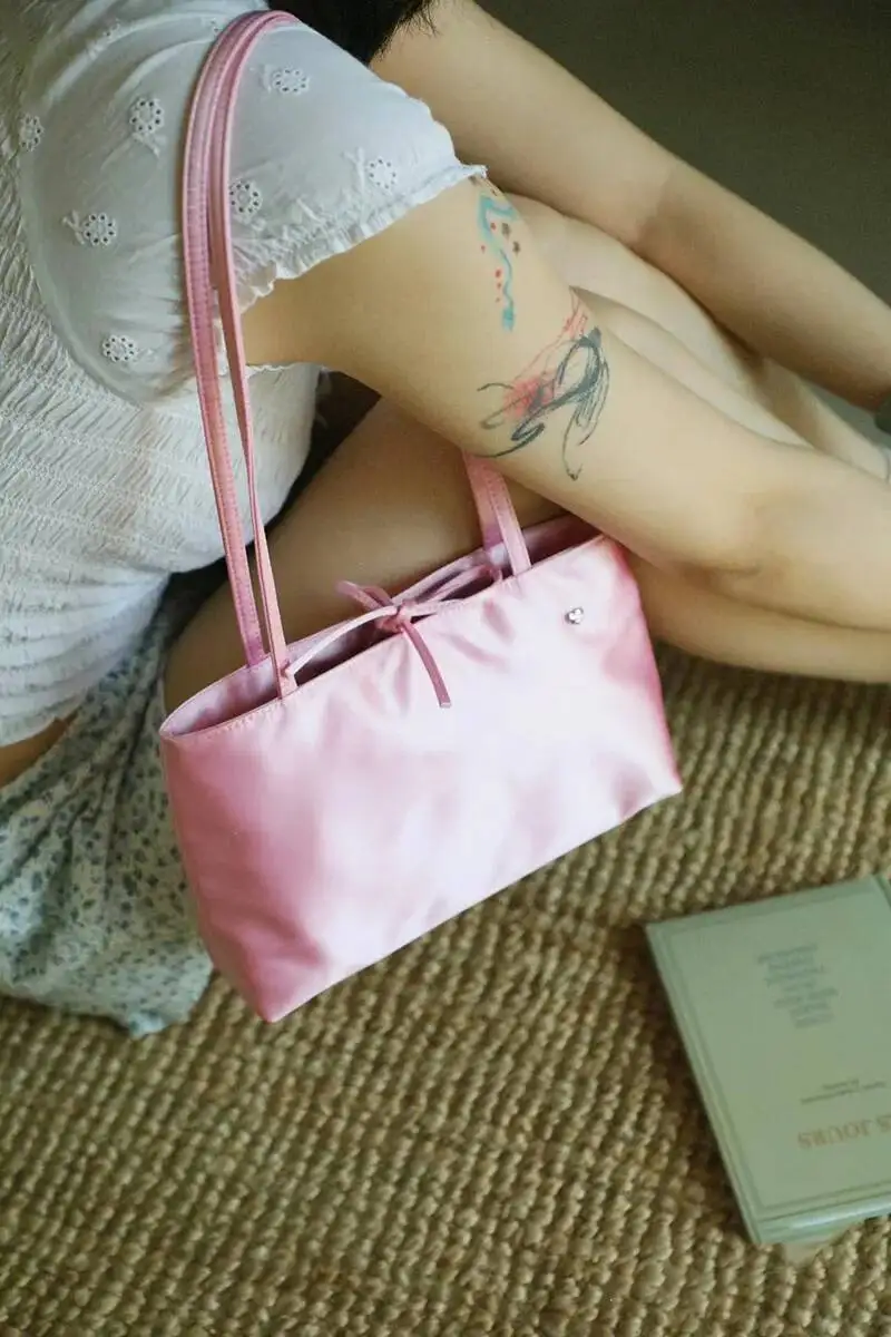 

Bloom Hot Girls Satin Pink Shoulder Women Fairycore Aesthetic Large Capacity Handbag Tote Bag Female Versatile Y2k Bags