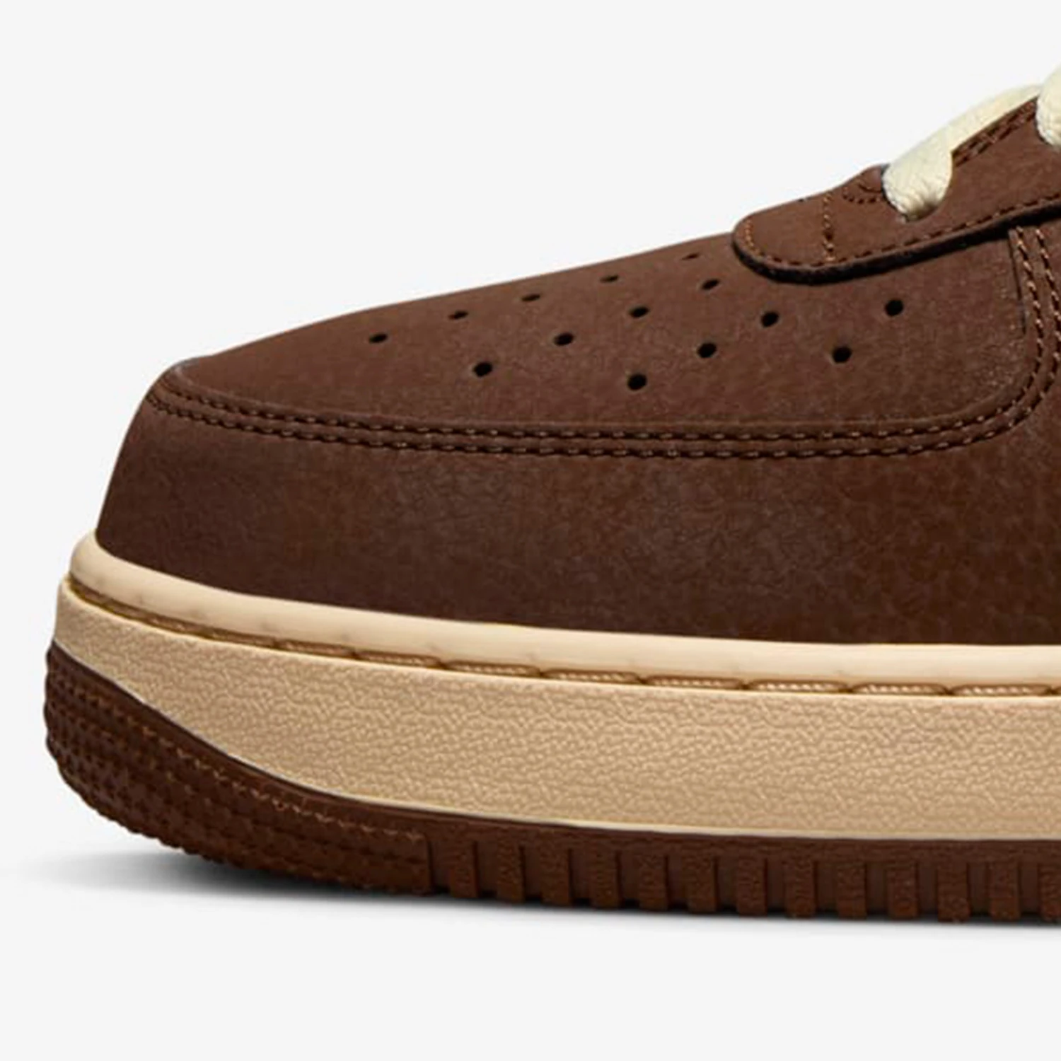 รองเท้าผ้าใบไนกี้ อัตฮีนท์ แอร - Men'S Shoes Nike Air Force บทวิจารณ์และราคา