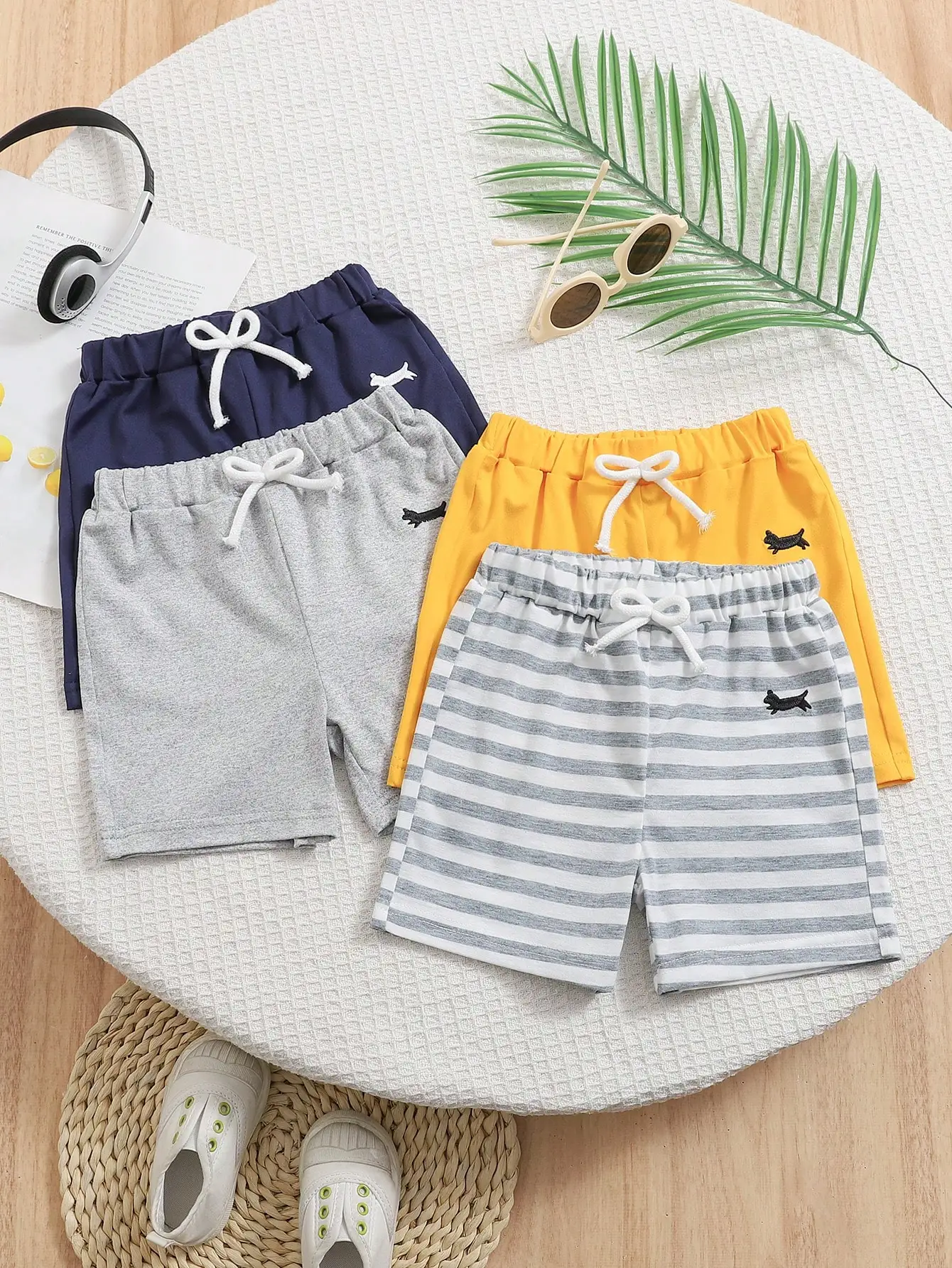

Summer 4-Piece Set Of Shorts For Baby Boys Including Cartoon Striped And Solid-Colored Shorts And Outdoor Casual Shorts