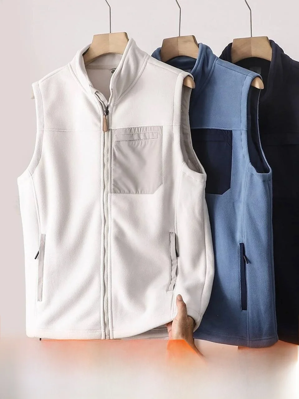 Warmth Far Infrared Heat Releasing Fleece Vest with Pockets Outdoor Casual Style Stand Collar for Men And Women