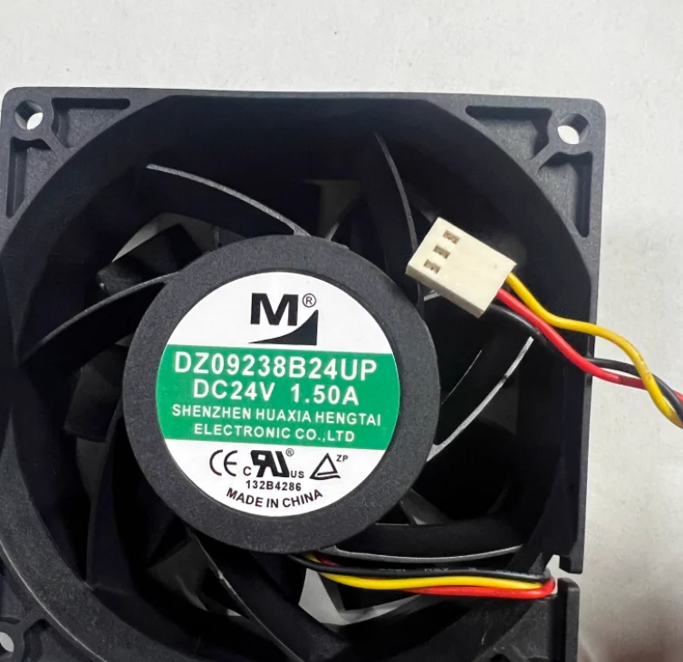 

M DZ09238B24UP DC 24V 1.50A 90x90x38mm 3-Wire Server Cooling Fan