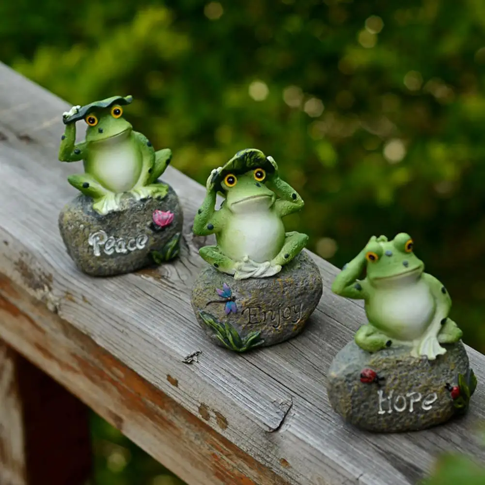 Good  Animal Figurine Adorable Simulated Frog Garden Sculptures Mini Resin Animal Sculptures for Household