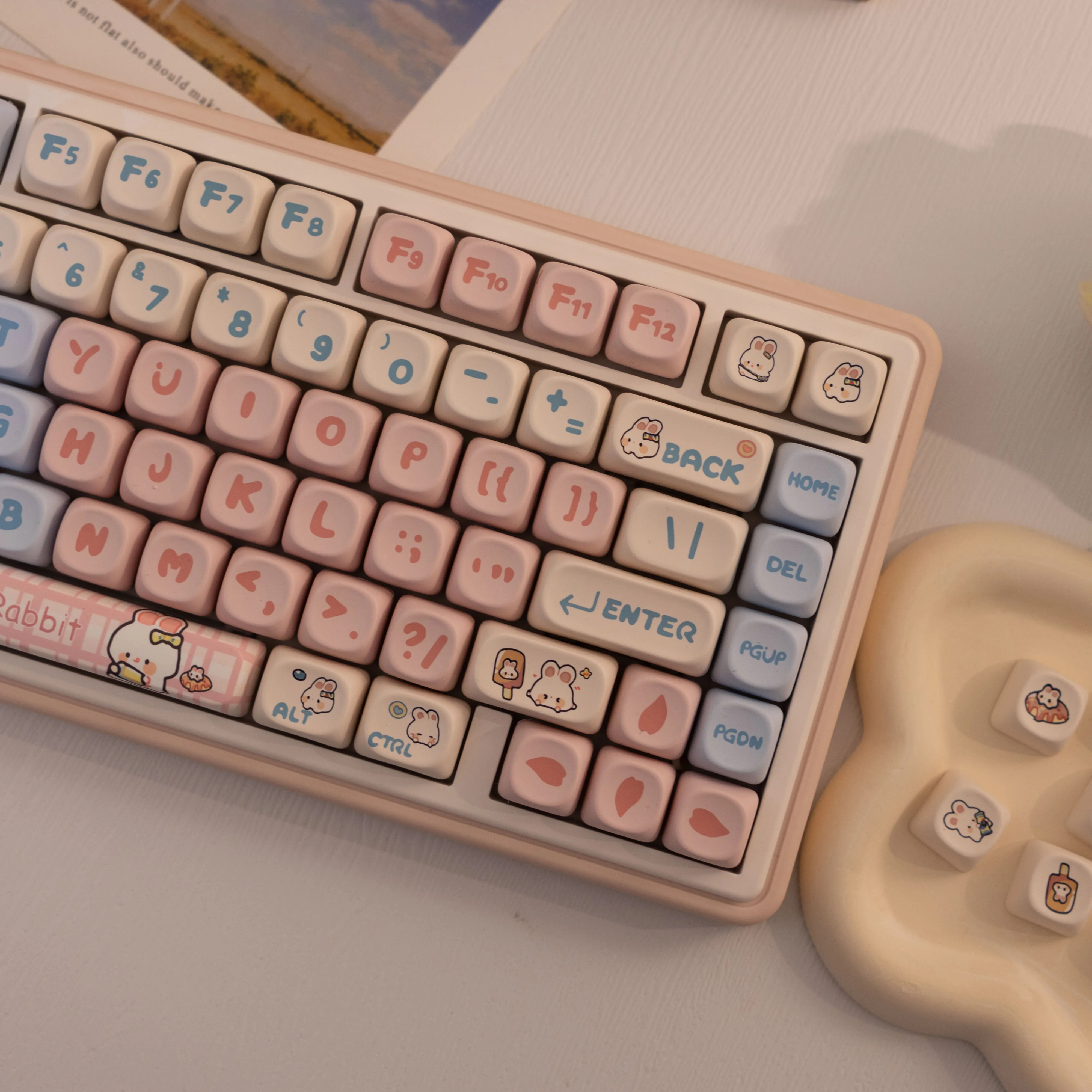 139-key  Rabbit Themed PBT Keycap Dye-Sublimation, MOA Profile Contour，Compatible with MX for  Keyboard Fit 61/64/68/87/96/104