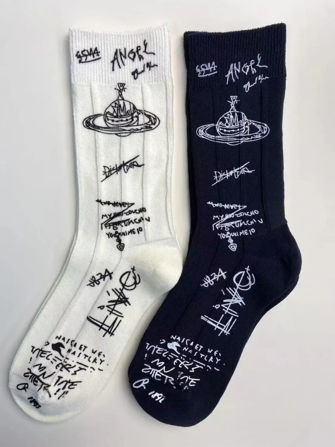 

Hot Seller! 2025 A/W Planet Graffiti High Cotton Socks, Soft Skin-Friendly Cotton, Unisex Warm Top Pick