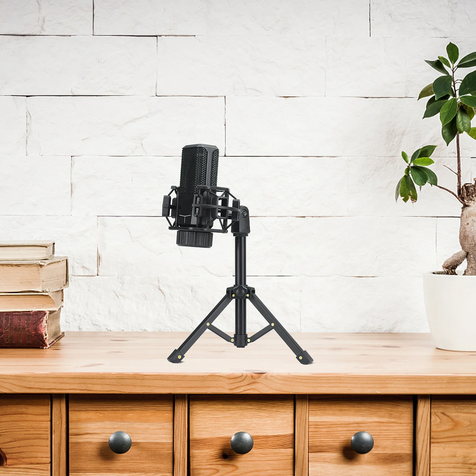 

Mic Tripod for Desk Adjustable Desktop Microphone Stand Portable Lightweight Bracket with Clip for Recording Studio Broadcasting
