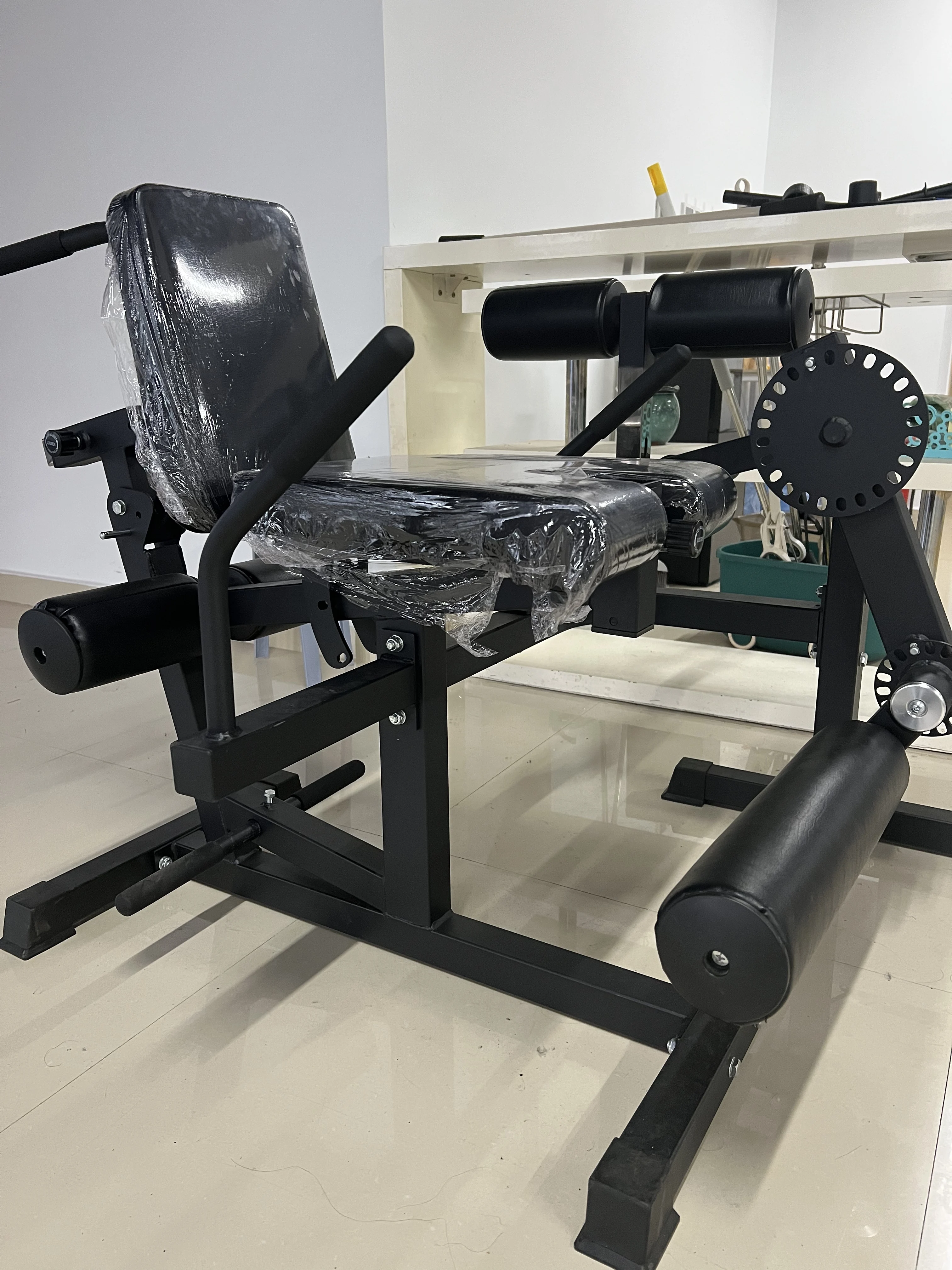 Regulowana ławka 6-pozycyjna 3 – Vertical Leg Press recenzja i cena